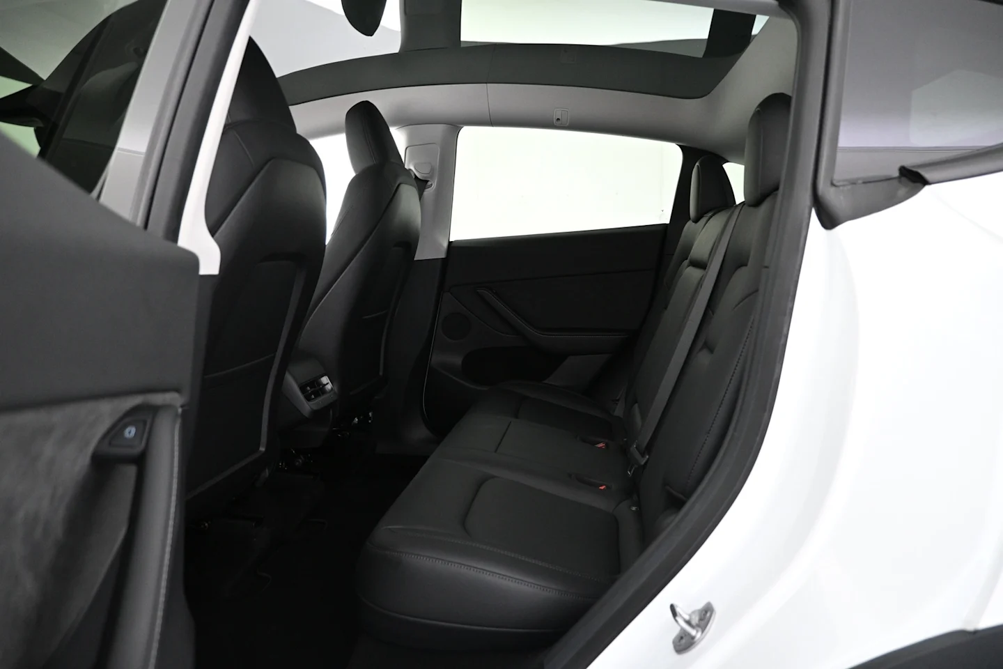 Car Image - 6OXaka8mVGQyCFP616dBtJ