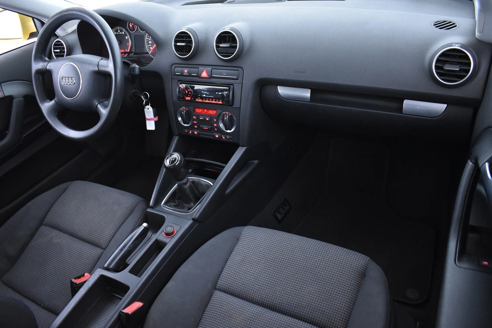 Car Image - 5Hf5pOLQqSaLaQ2bY3zRnm