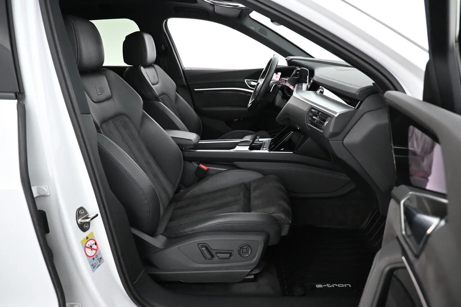 Car Image - 2Vhv4TxSLJLpx4kFKMtuMn