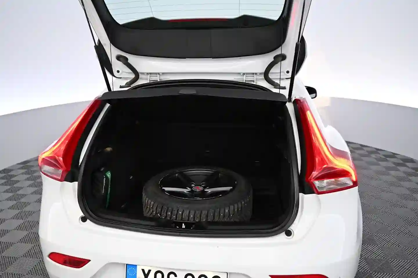 Car Image - LNzkCzCXklhxOcVxVBqCN
