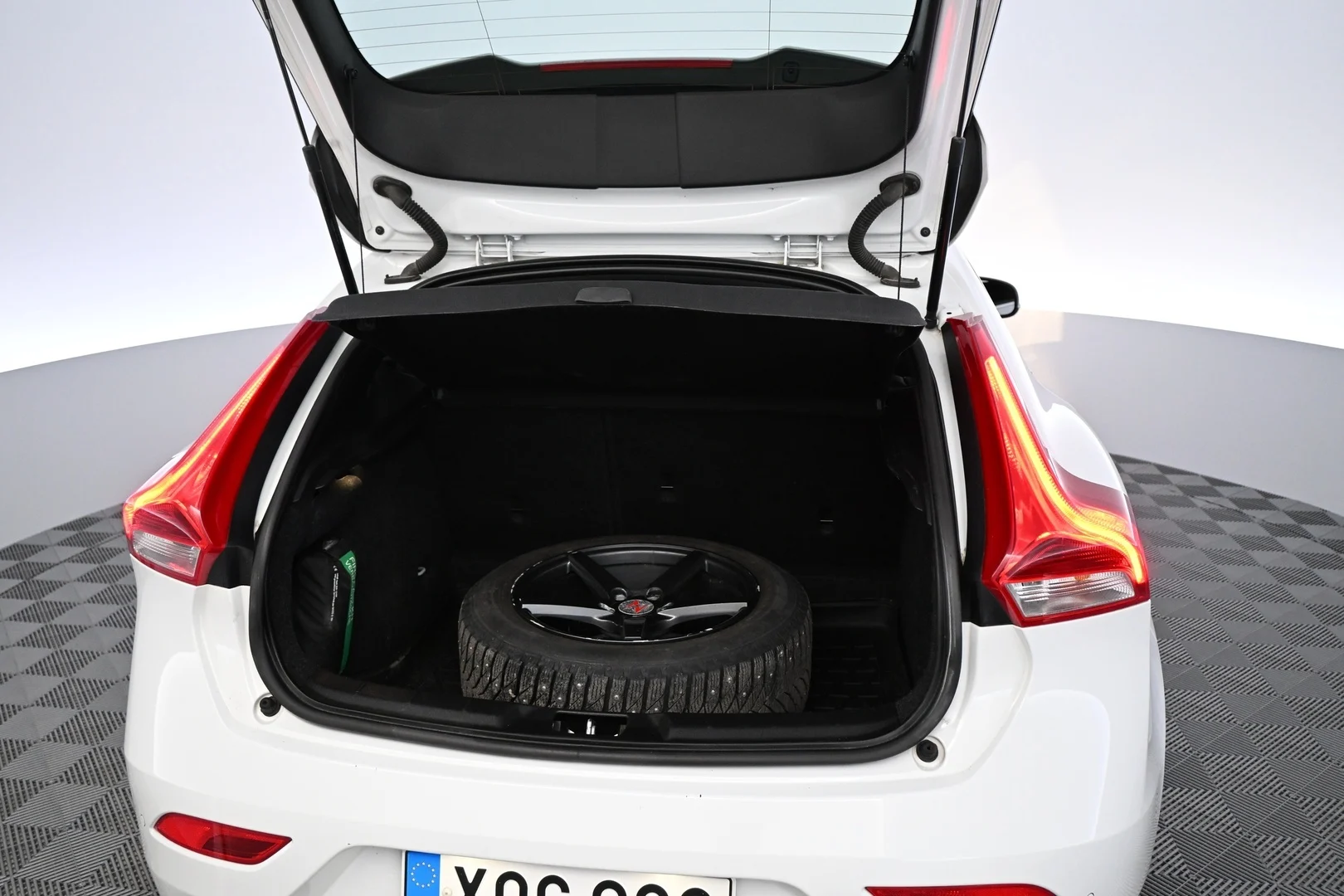 Car Image - LNzkCzCXklhxOcVxVBqCN