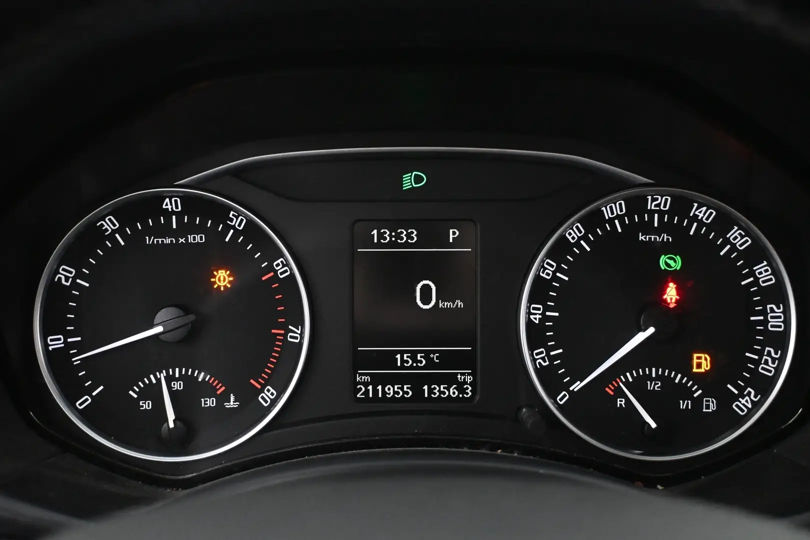 Car Image - 1bHHXrMatAKBNye6f94B2X
