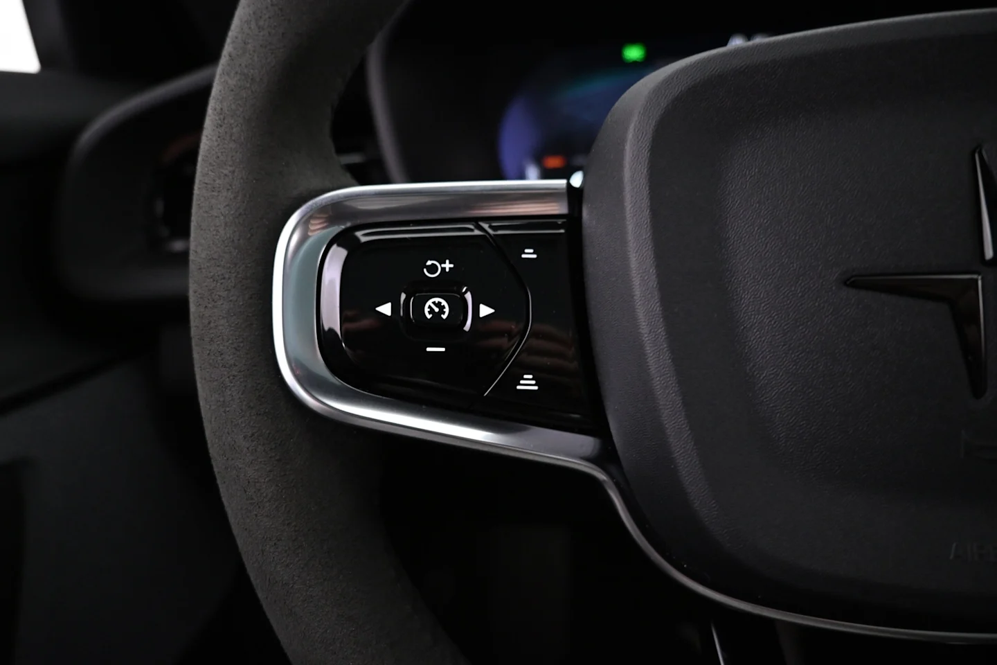 Car Image - j0gdOFrsvtsrzv6x2DgHl