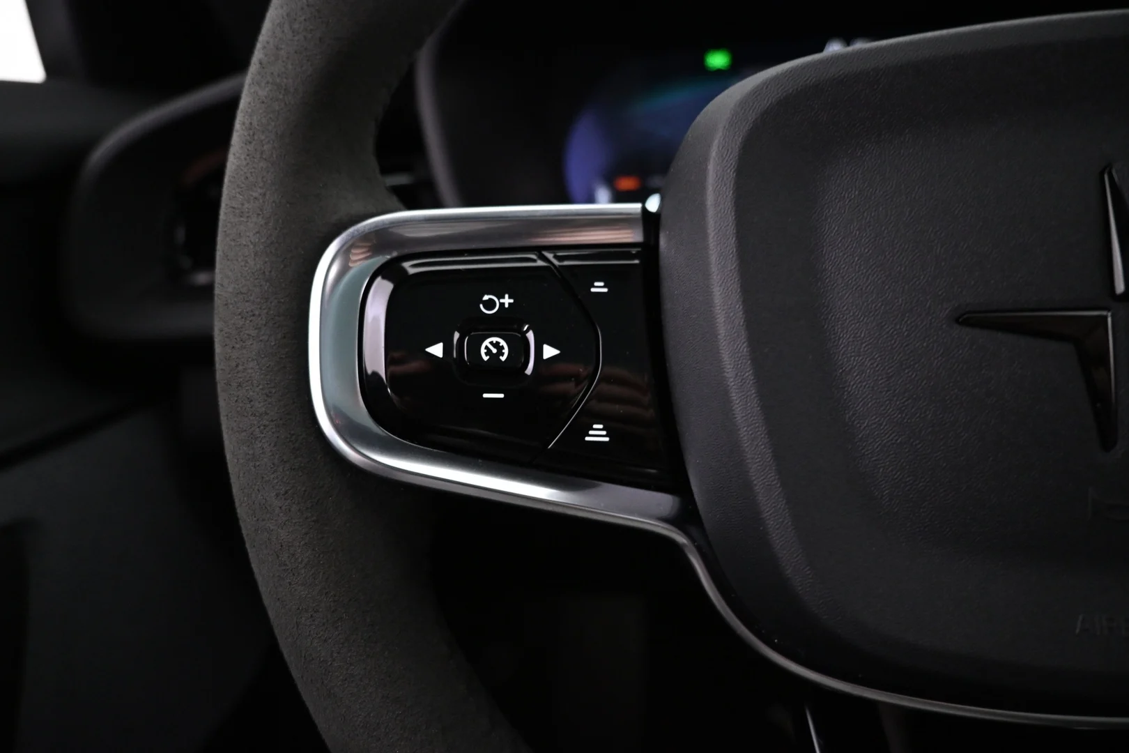 Car Image - j0gdOFrsvtsrzv6x2DgHl