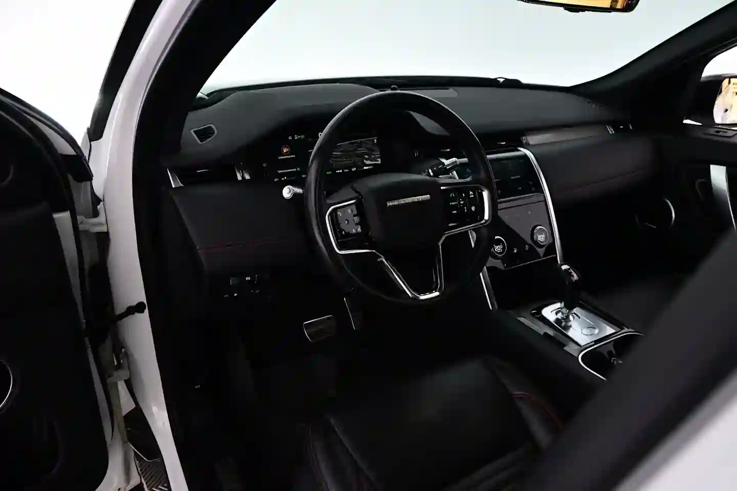 Car Image - 3HSpg8HLIiQh6kSnaHYRe7