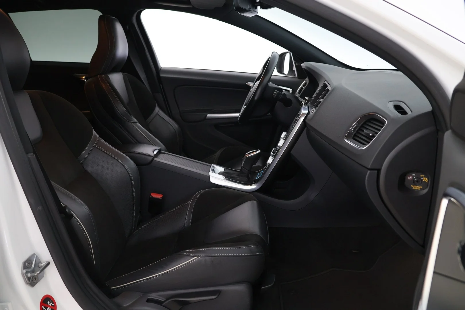 Car Image - 6kz939SOlXvAJrxsO8vwHY