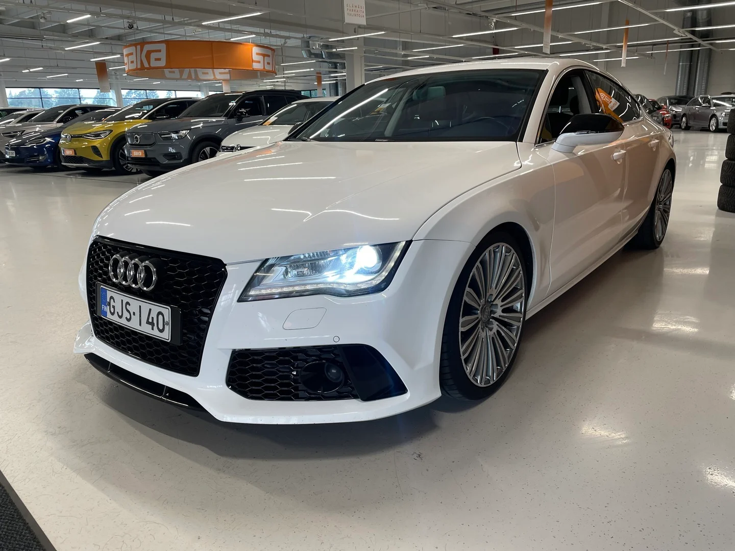 Car Image - 6JI6Ua9BB20aoM6xz8ZYy3