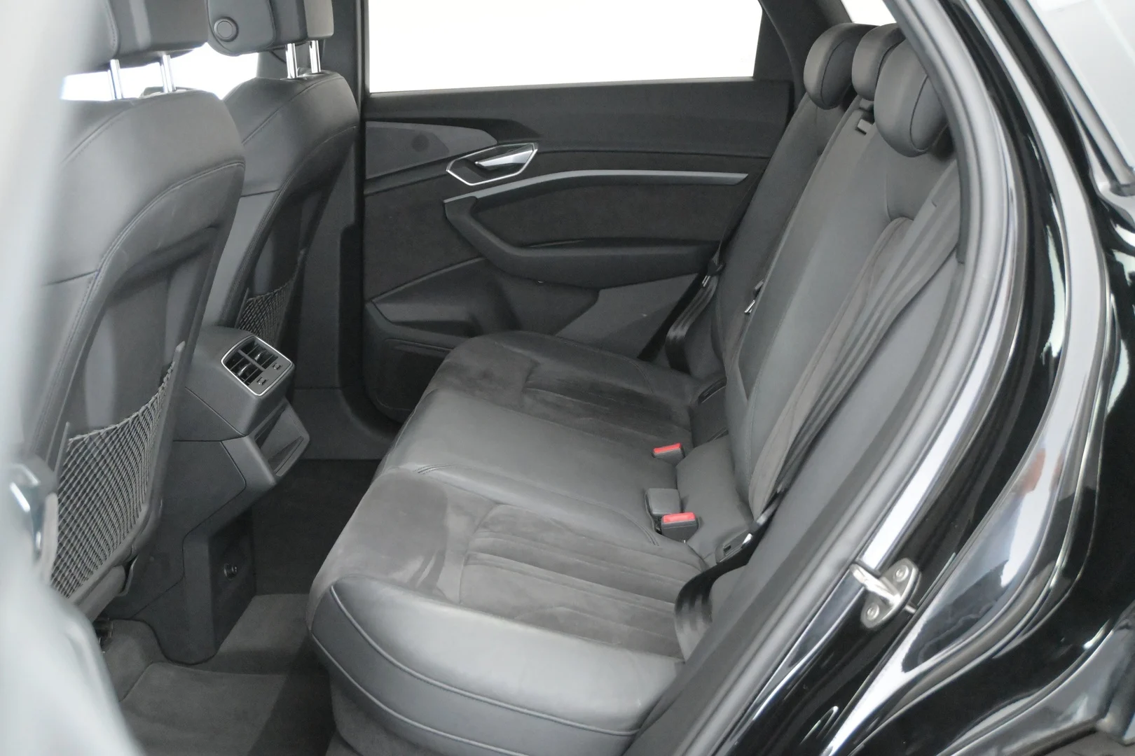 Car Image - 2FsBsh9Mj0VdfPytxPBK6