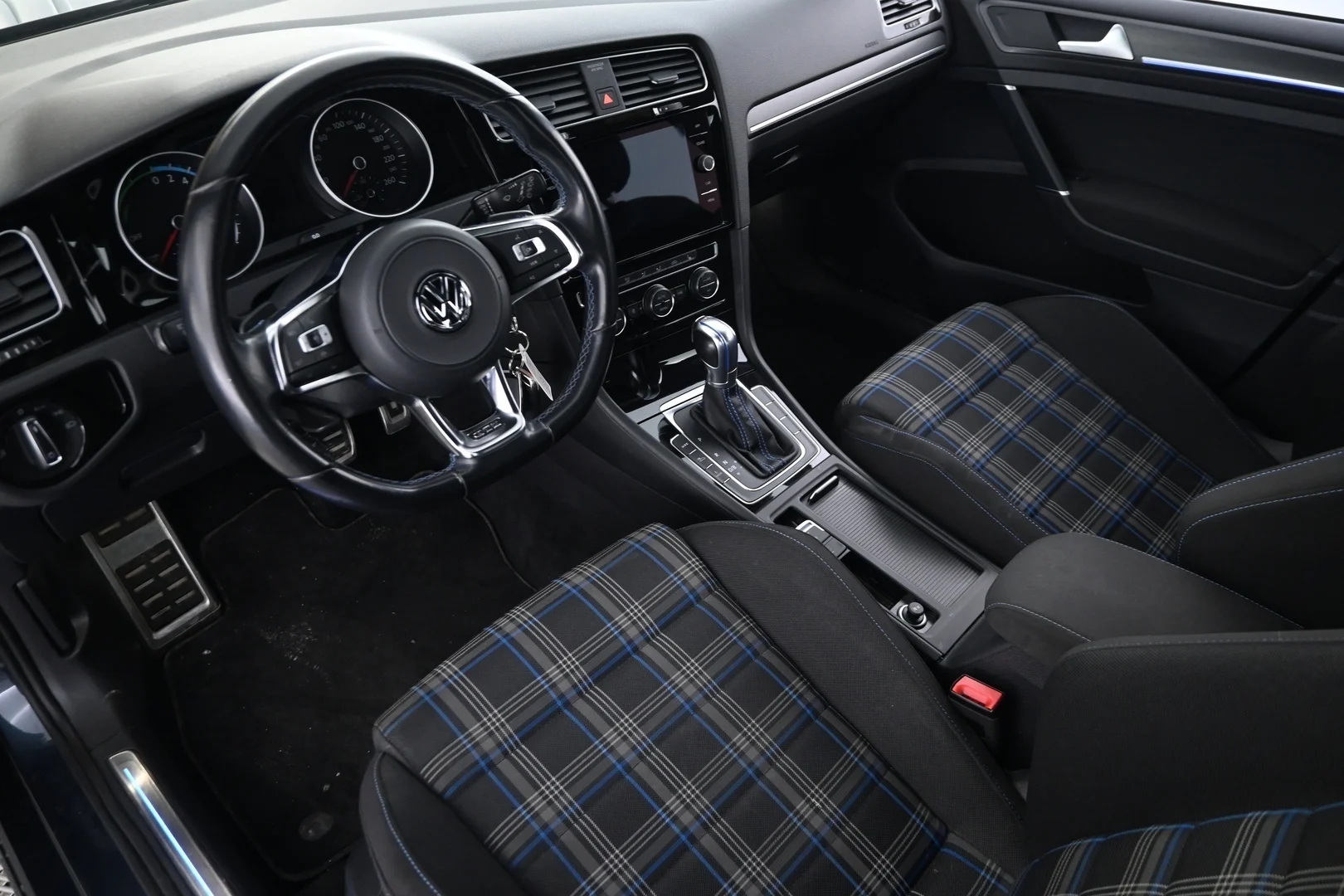 Car Image - 5RChqy5awnkB3YgKHnpQJz