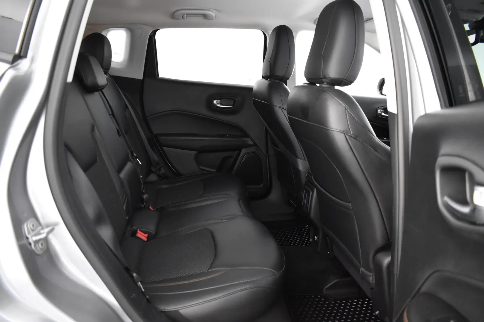 Car Image - 7kS6aF3LT4RlimUHk90vuY