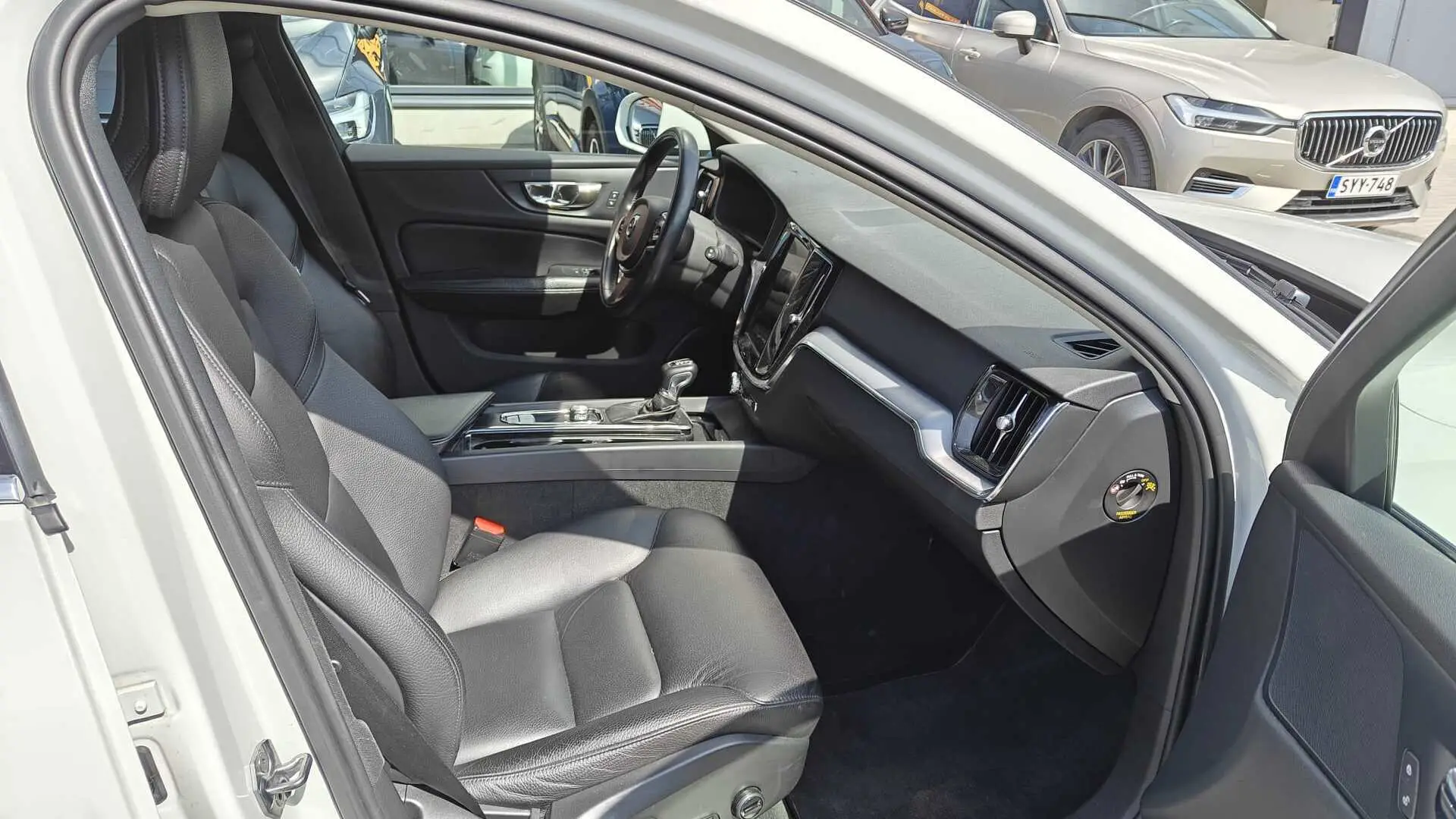 Car Image - 2SdPEQC1UwNLt0xIjPxigJ