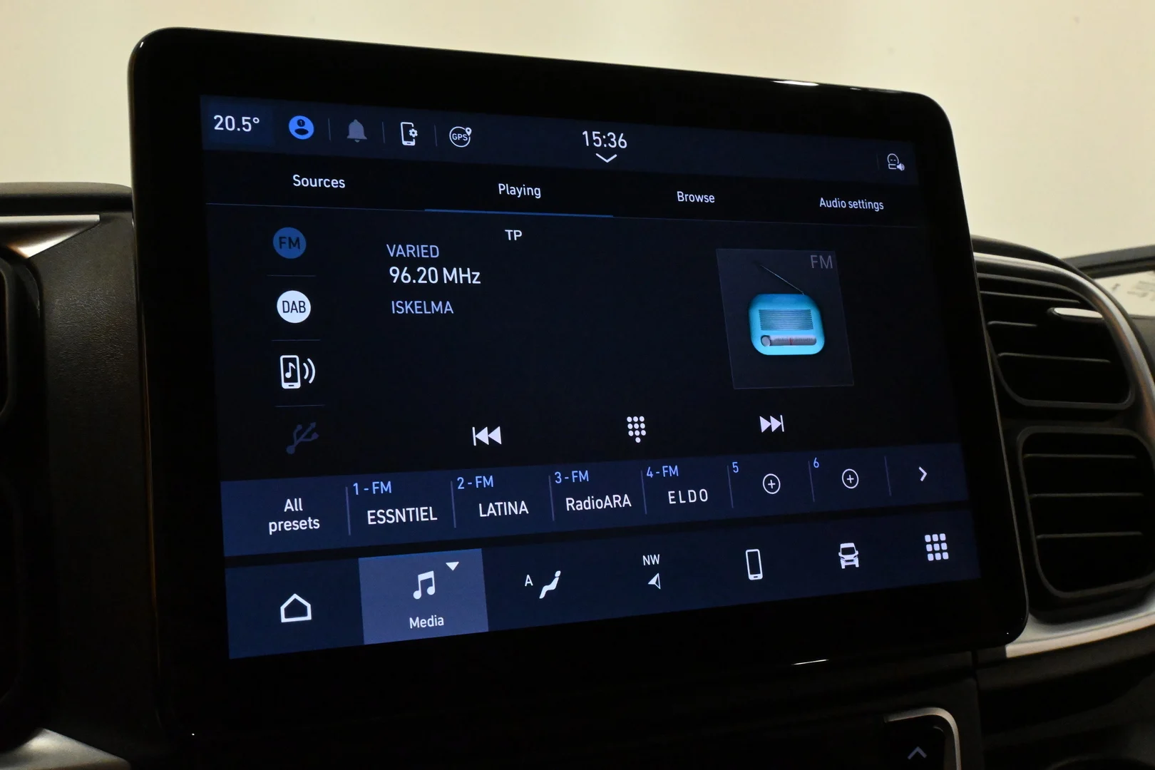 Car Image - 6KFiEgCIGEI6limXT9JDnh