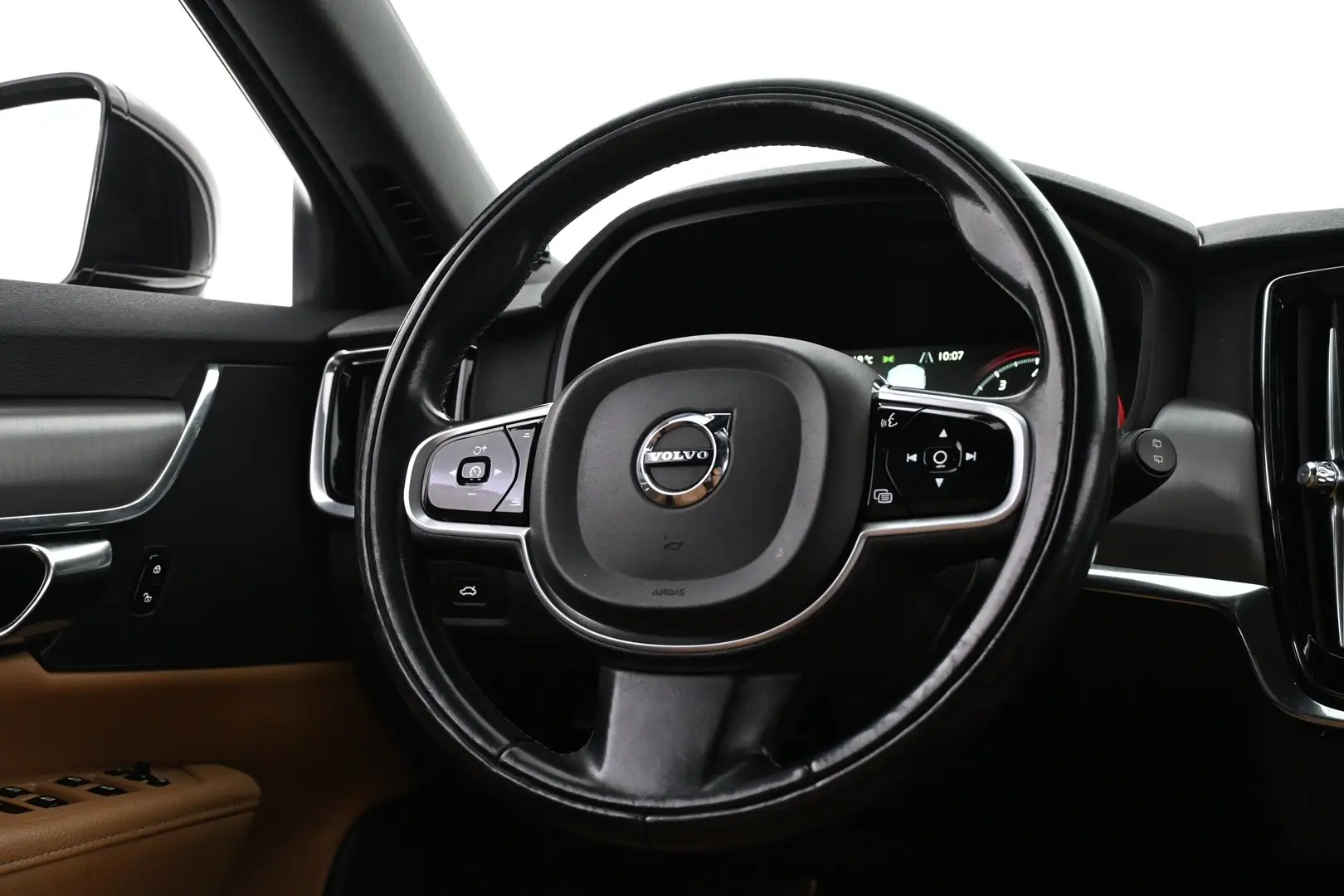 Car Image - 5MI1i7KVTqEuSePVPEeEXd