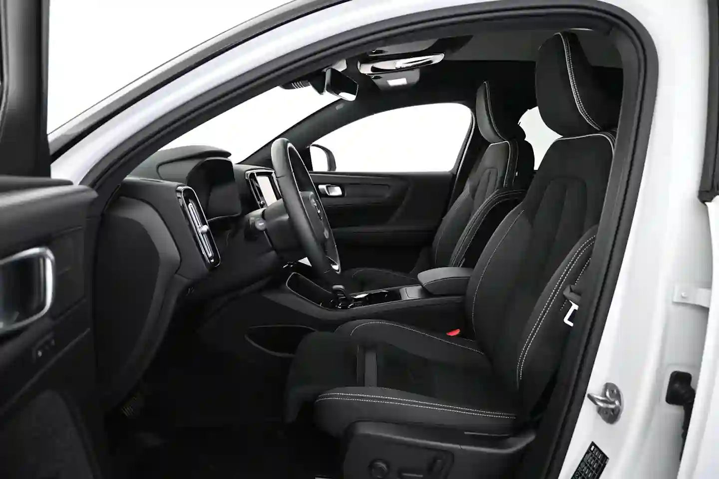 Car Image - 6UKbuzITK4E8LCB9dkqlAw