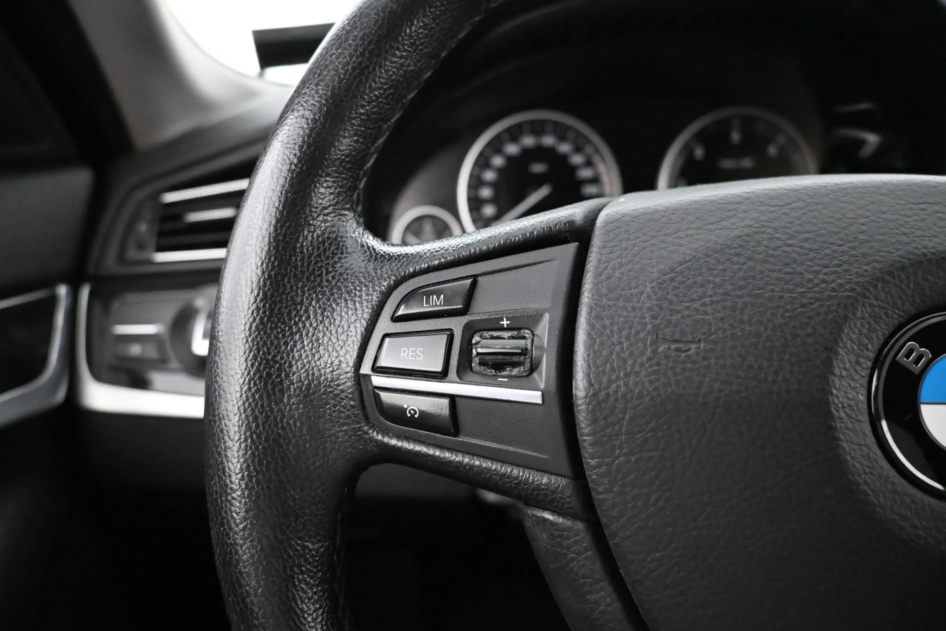 Car Image - 2iCYqVT1Ztpr4IeptAMqD6