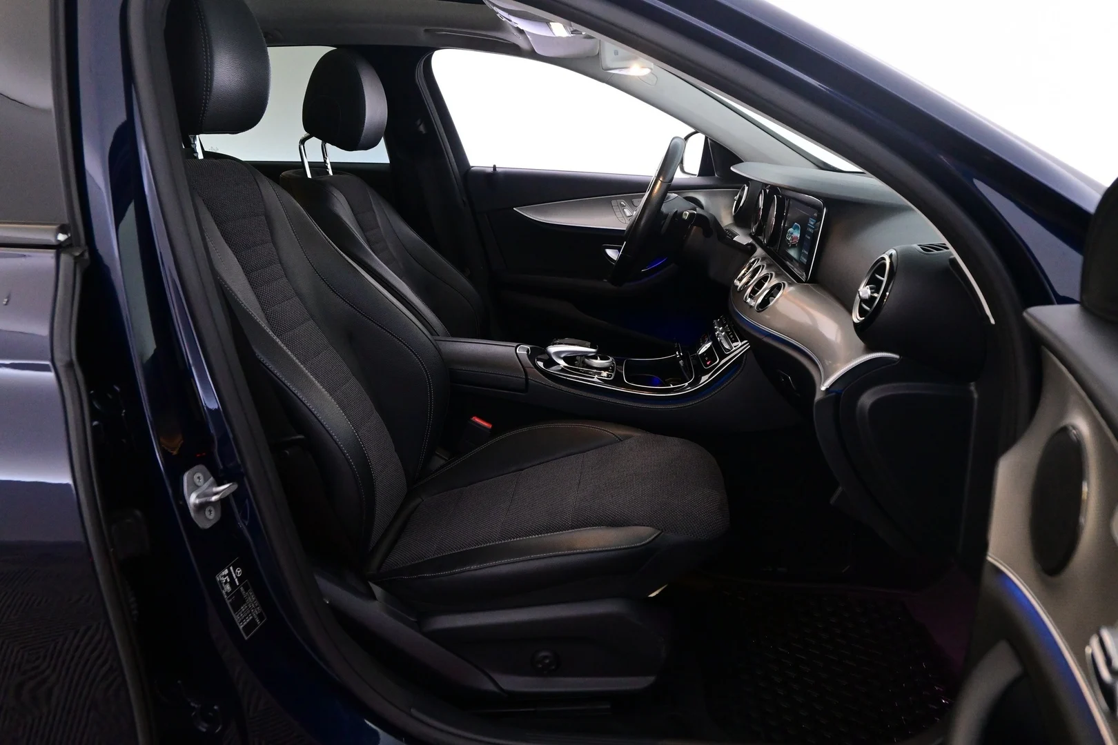 Car Image - 1Rx2uWiD6vJk4k3HmvgTuy