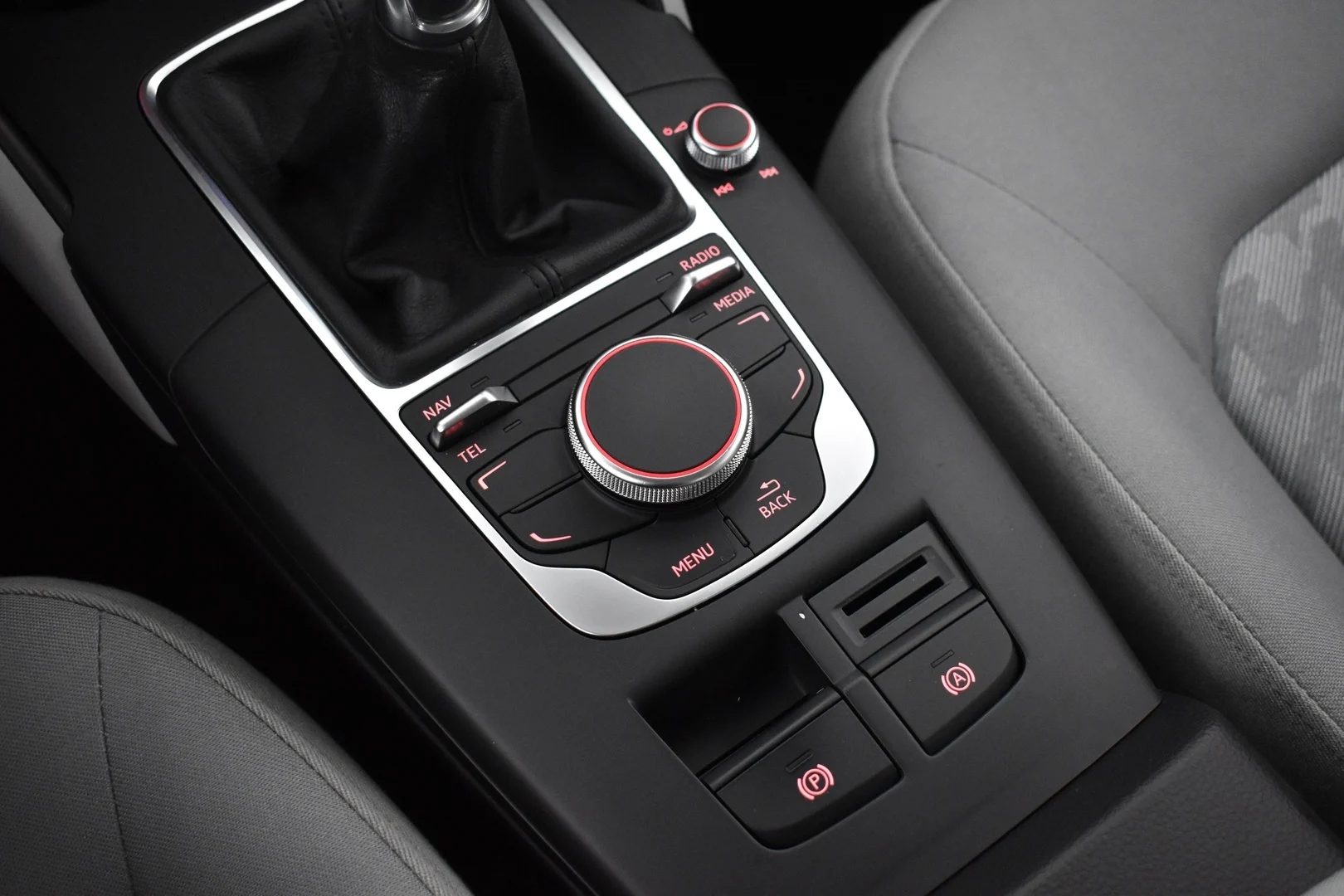 Car Image - 2DwVDjKwmhbReLruJUitrG