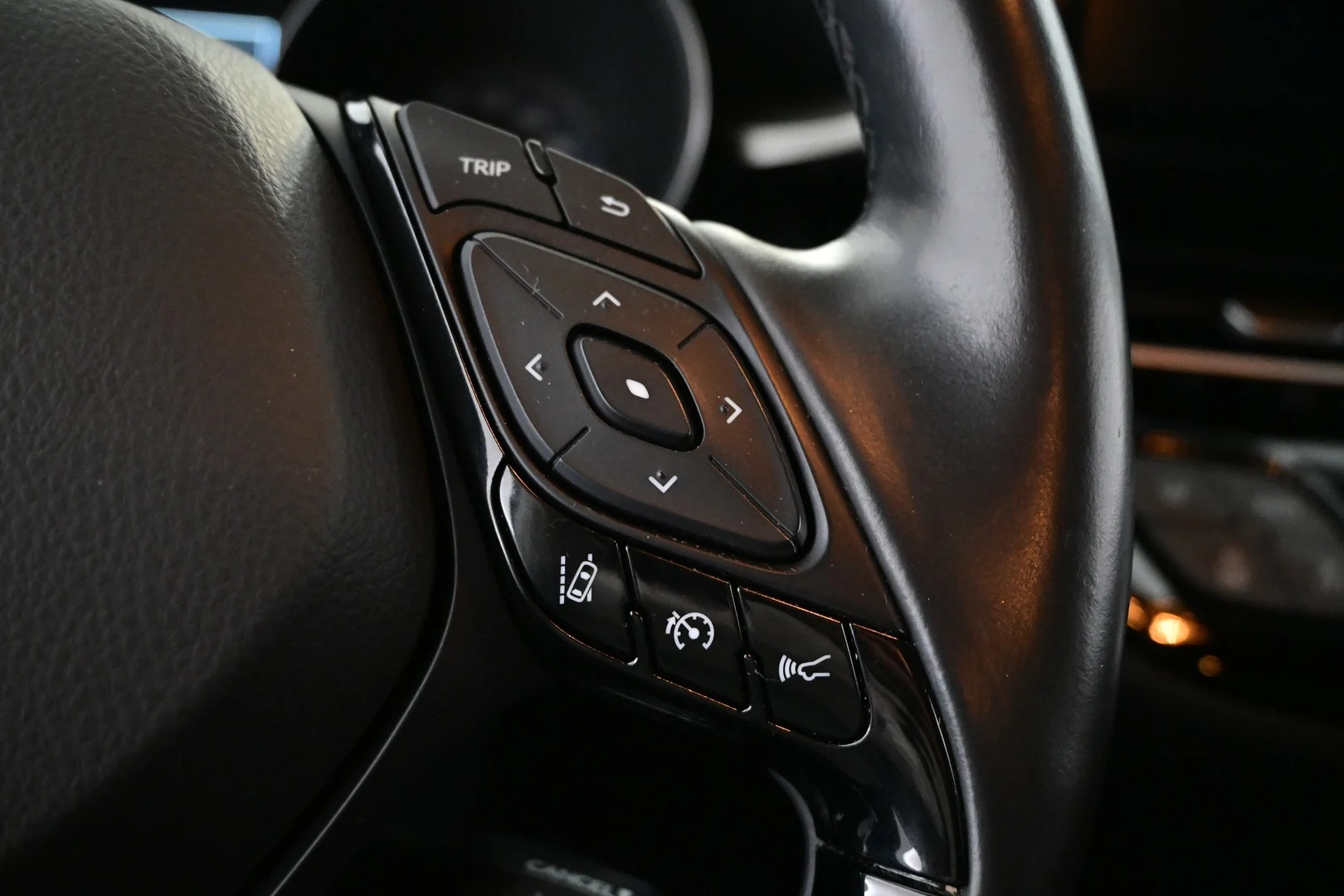 Car Image - 3gR0t5C0iWaHQrGG1zU1Yj