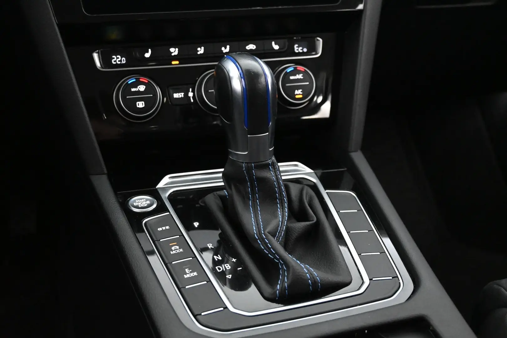 Car Image - 3Kfiu7oIfEuxYT8KgYBhAZ