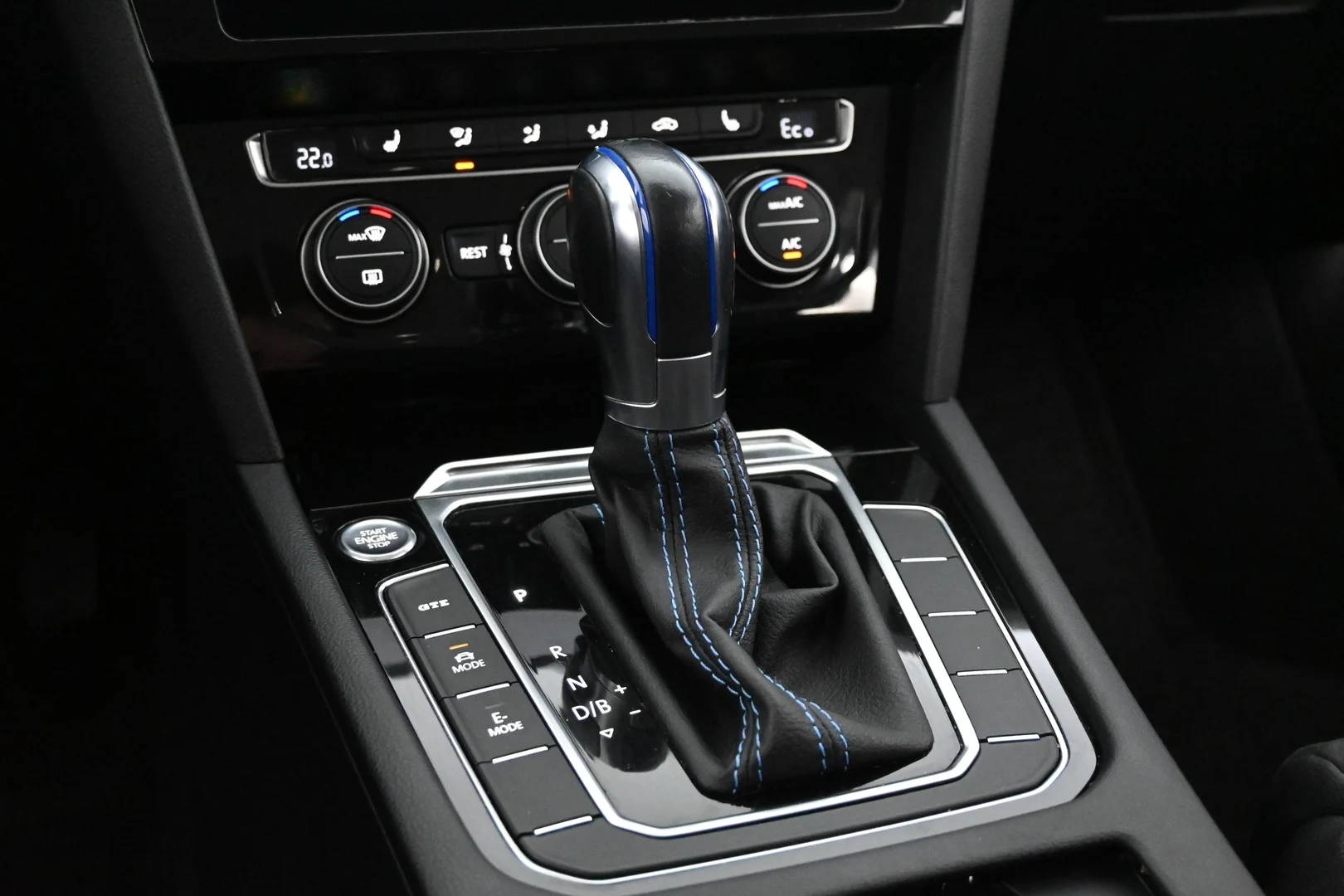 Car Image - 3Kfiu7oIfEuxYT8KgYBhAZ