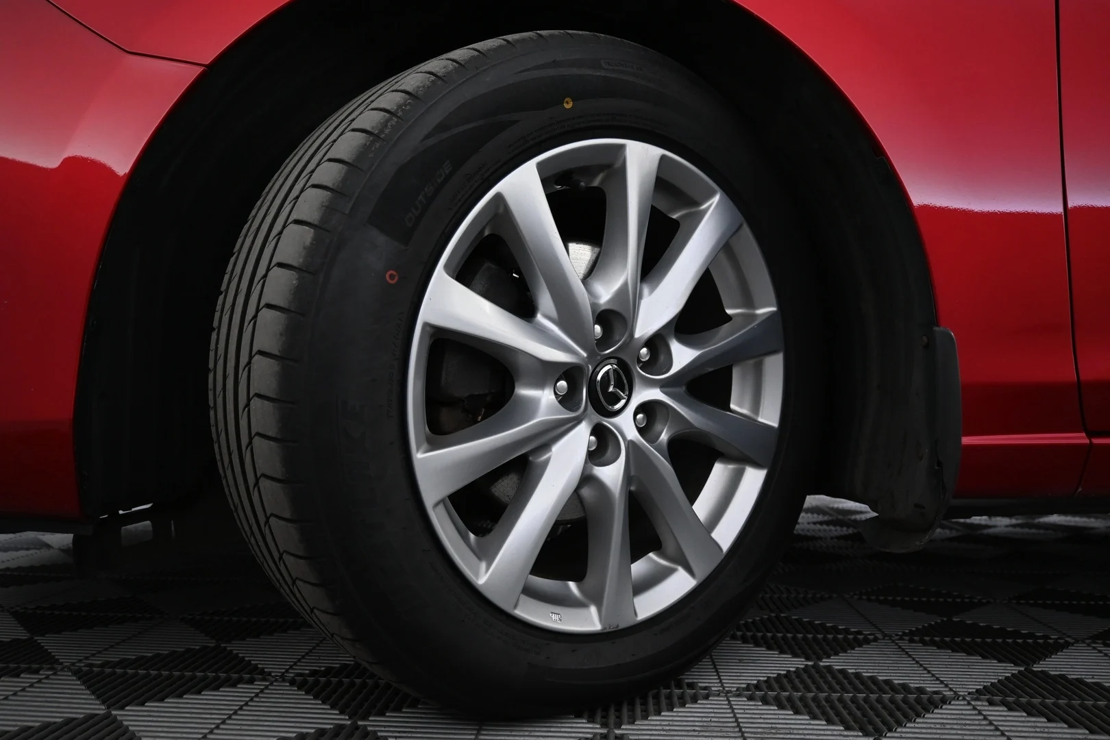 Car Image - 2l3DMfl7S6fTIROkLJz4K