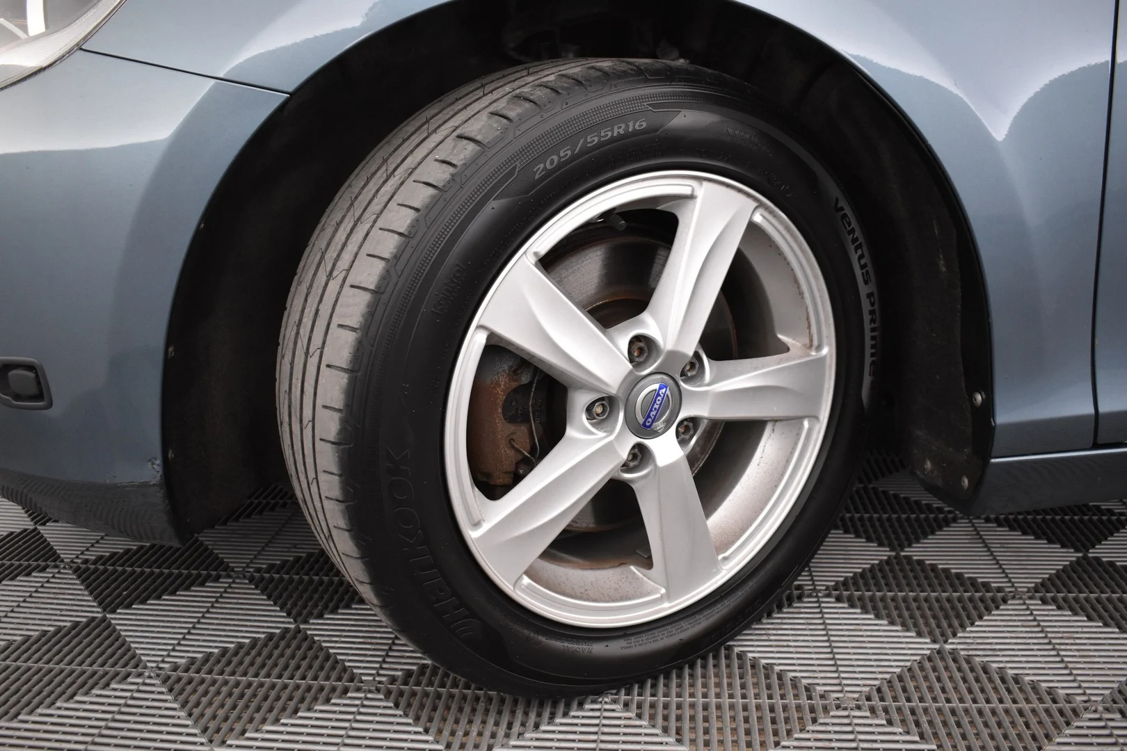 Car Image - 4XdKZnLI9bzWw1k1FE8D3d