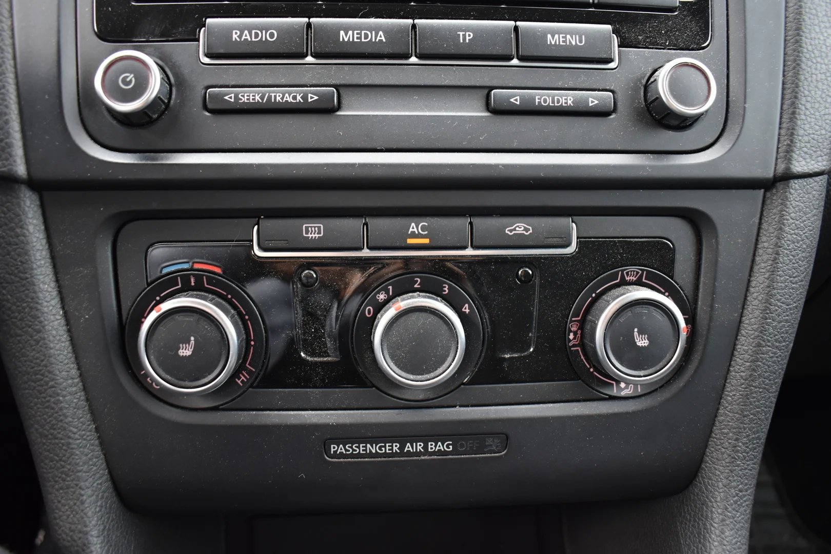 Car Image - 2zyiy1cli5QgAD4EVd4WIl