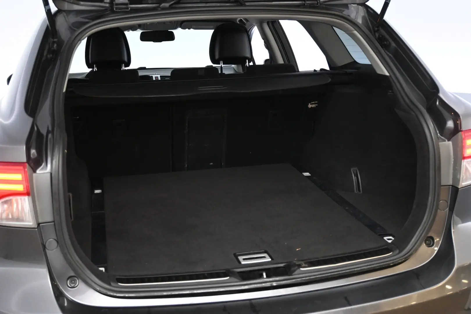 Car Image - 5SgZ2V3veYc7uhKmCqAhtn