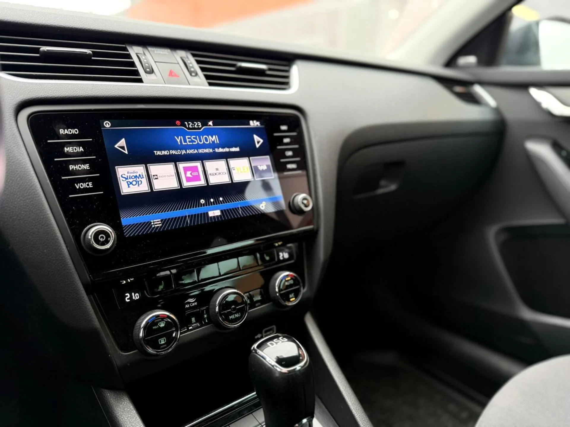 Car Image - 5d3264FXrE3HW1n1FRSTL