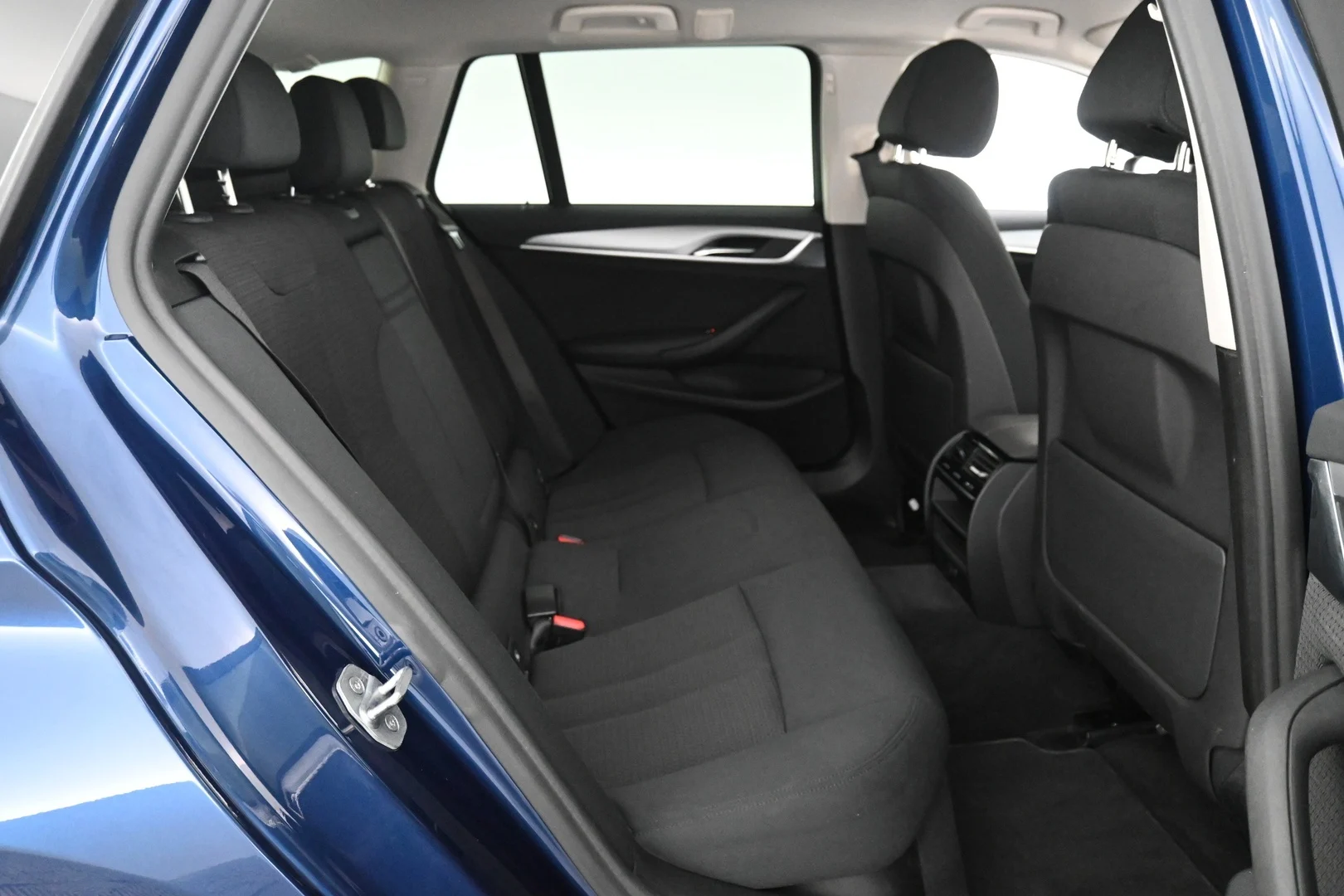 Car Image - 7rmlrLK2kn1SZKMtdeJ08A
