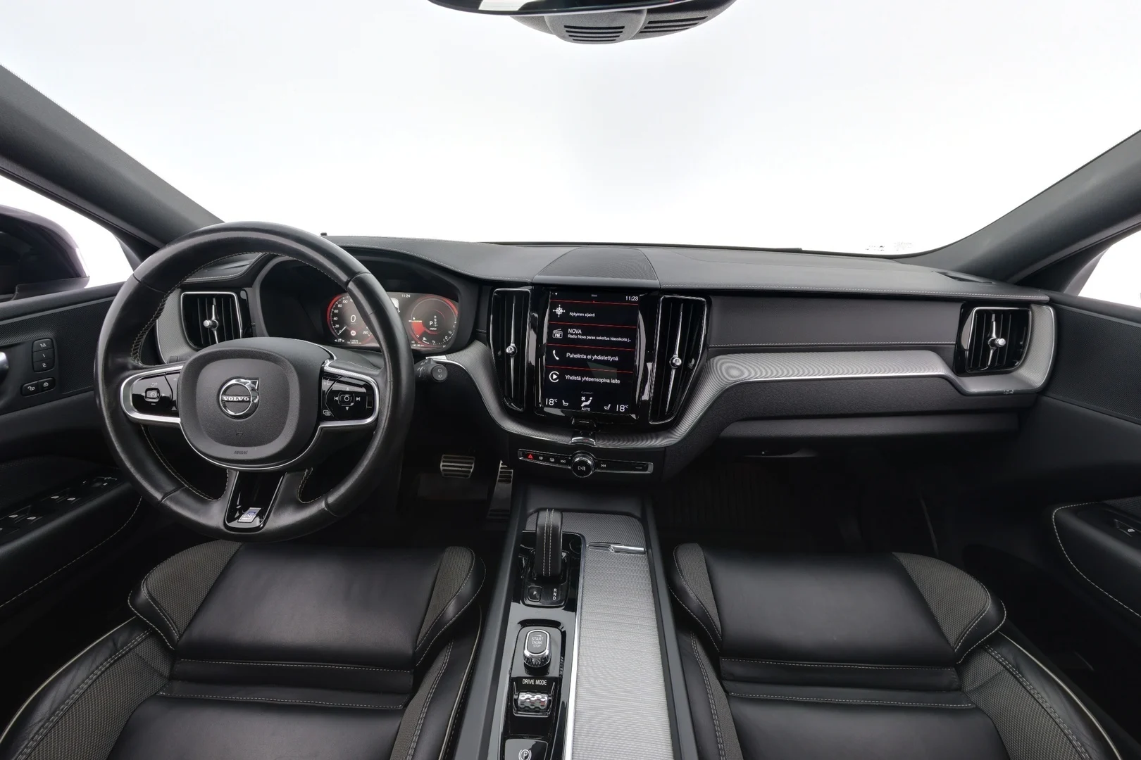 Car Image - AVsrydKDwcewLkVky9puJ