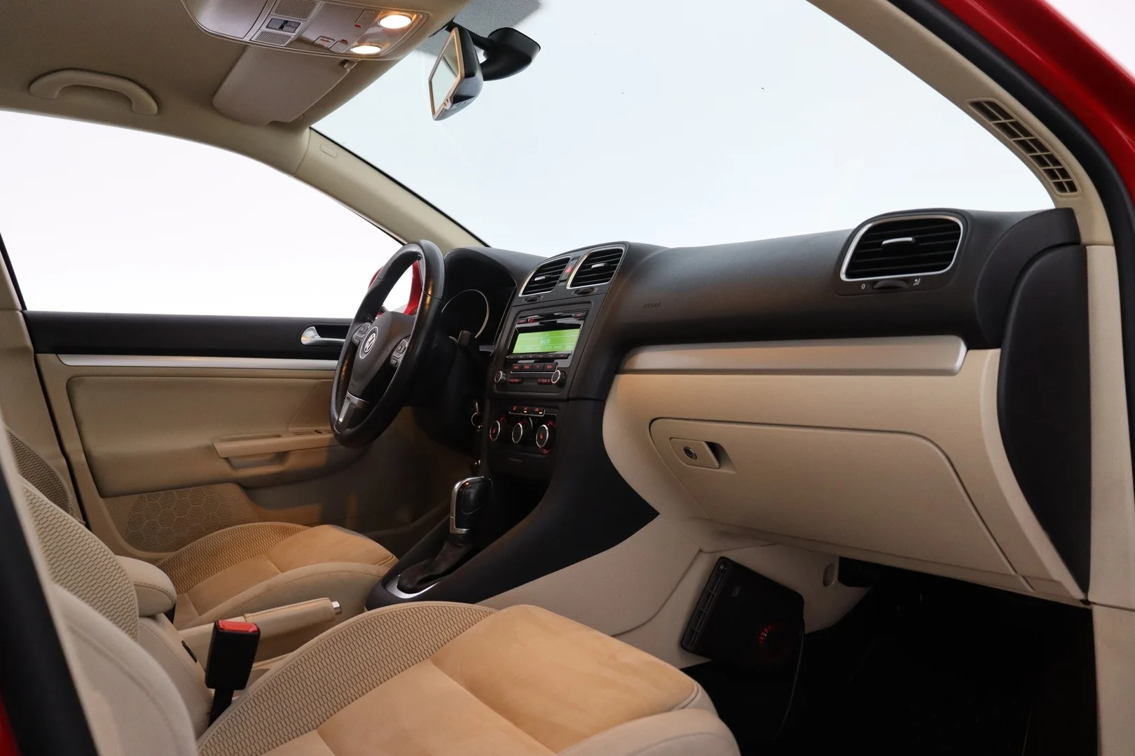 Car Image - 6u4r6qTpt5qz7IsFs4nkVT