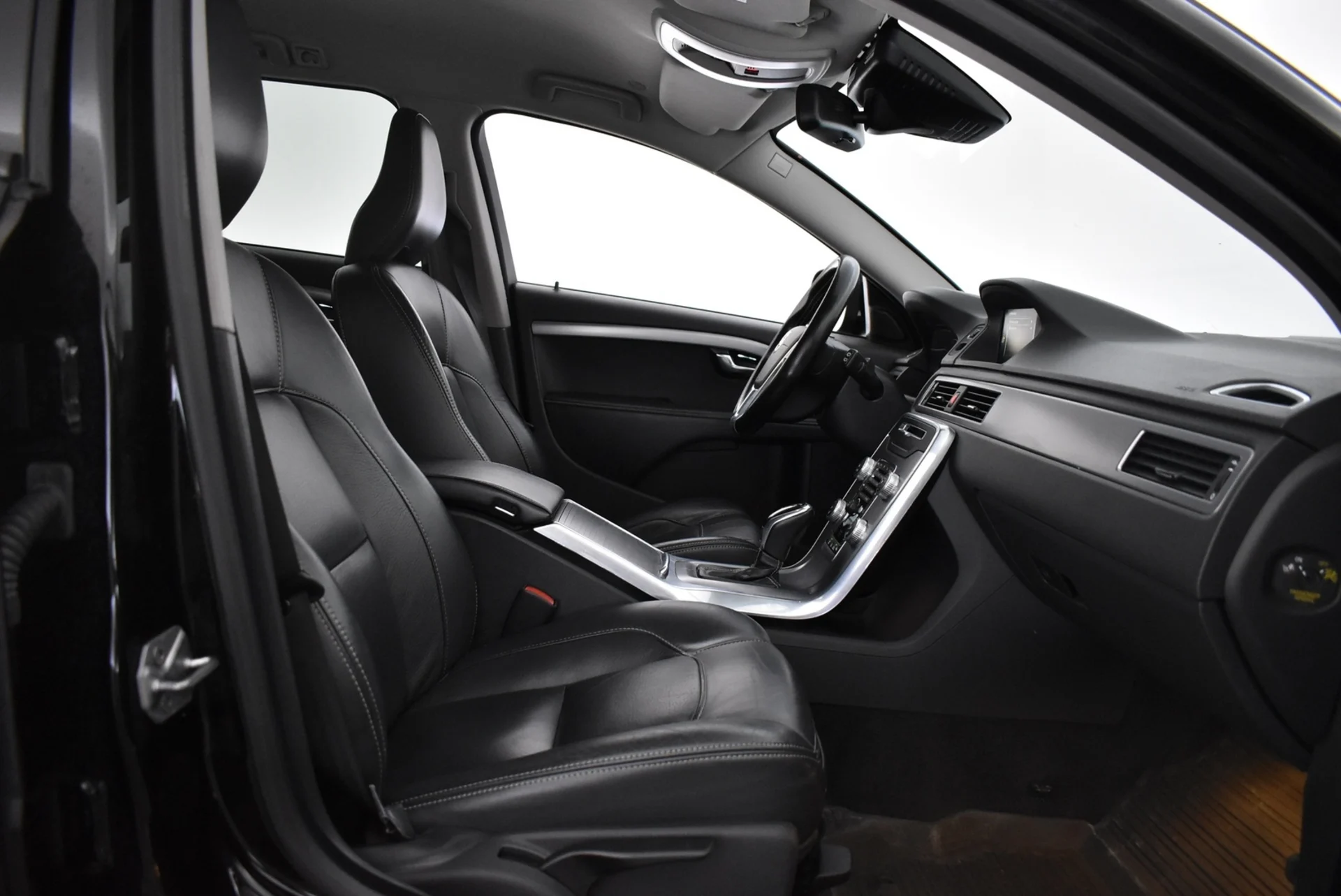 Car Image - 6VIeRLPZVr4QYgOD3Ddtmz