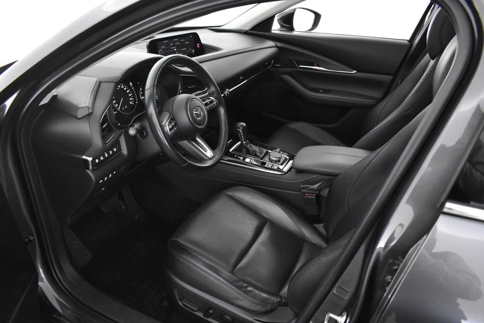 Car Image - TYVqMQlU0KZLzKIWjezjI