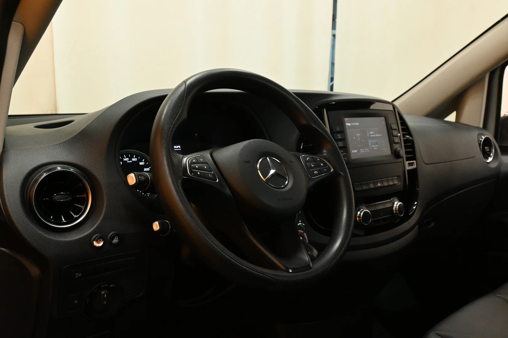 Car Image - 4HzYnRD6zYKN0SsPyLRxxw