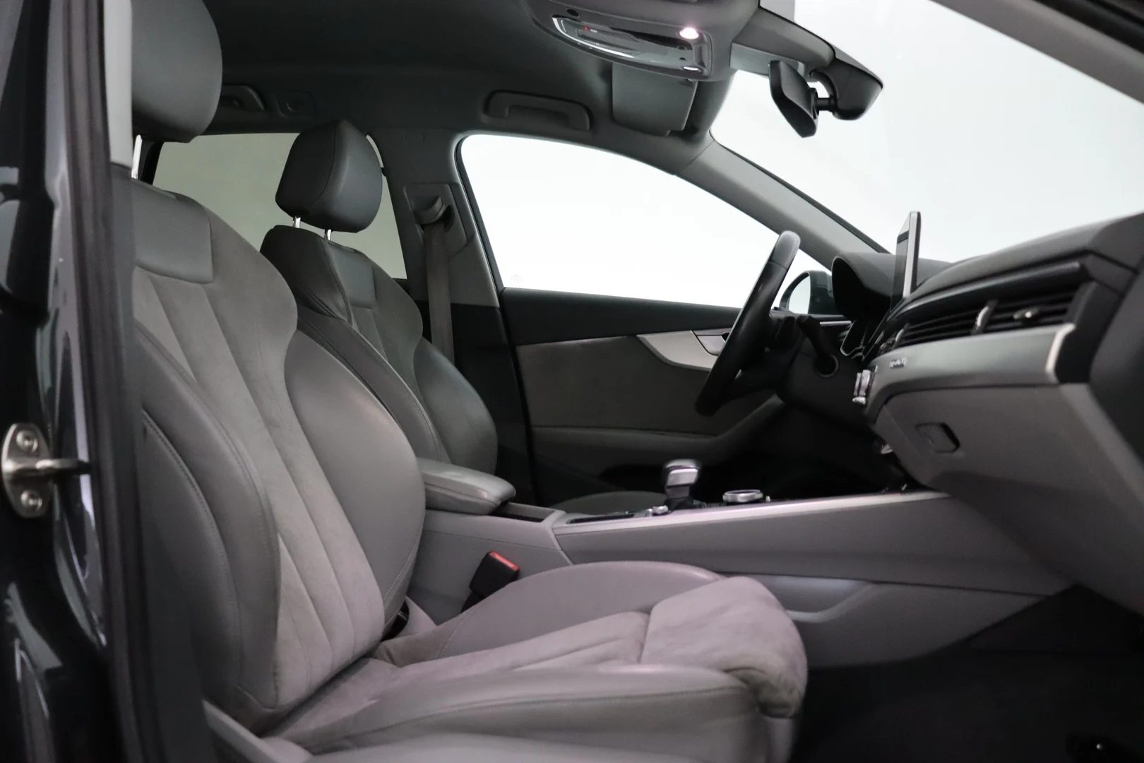 Car Image - 691onknSg7B0gDQXsdWnS4