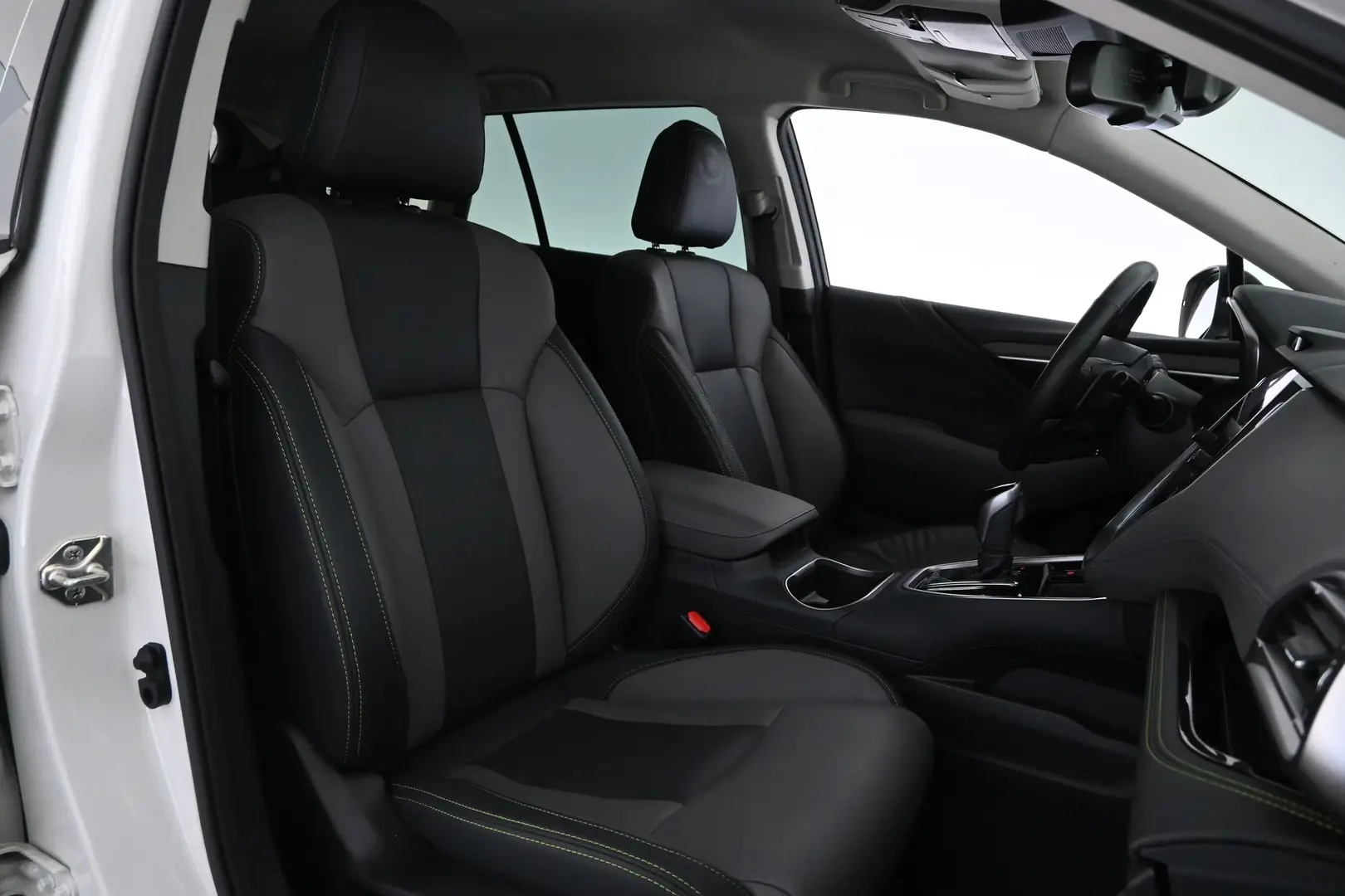 Car Image - 7v6eGDLOum2PM3JMHMUuLR