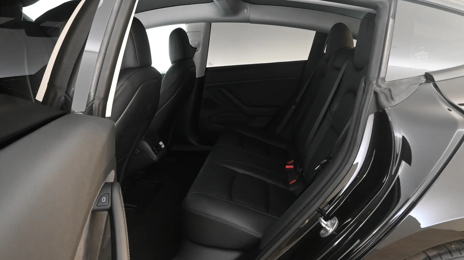Car Image - bOziGw7ZeOhS8h8B1x1Bv