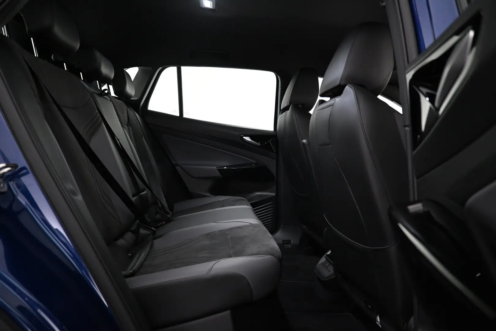 Car Image - 23N73HI5O1Y1hXIKNf39Mc