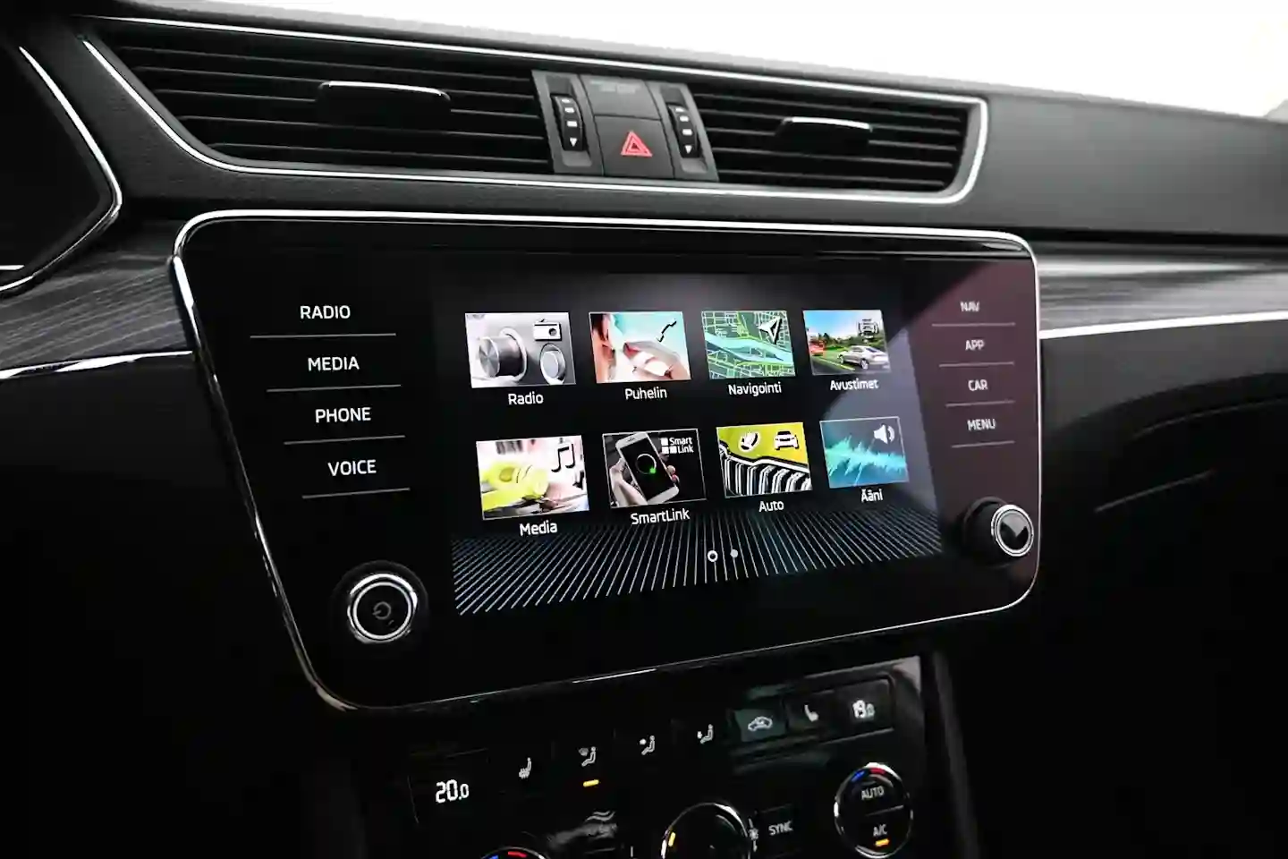 Car Image - 1hTWXRO9i0JH1CttTJJFt3