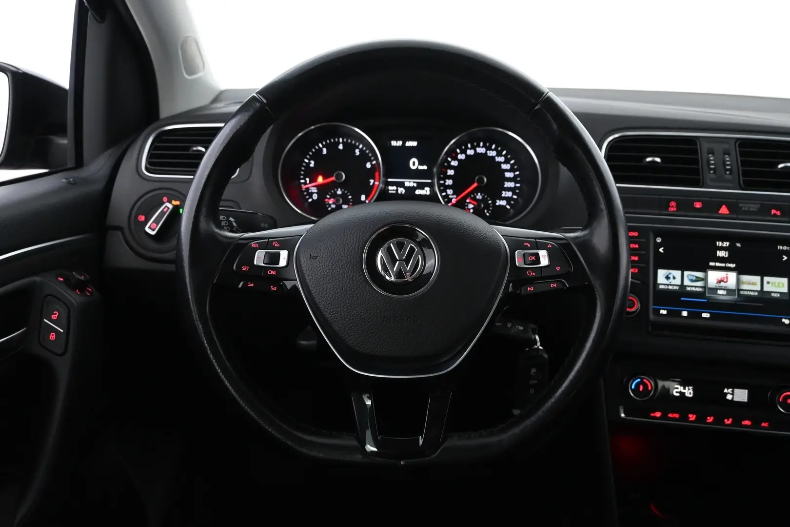 Car Image - 3Cv8vD8qEp9RQxSbxDk5xf