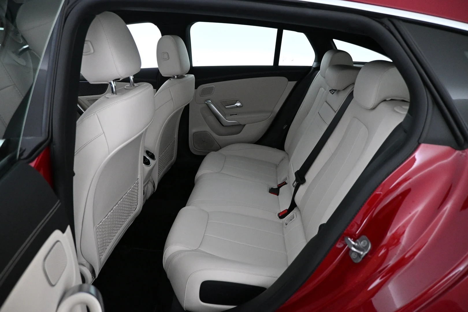 Car Image - 4qaENebTkL3GN2ZrSKG2Sg