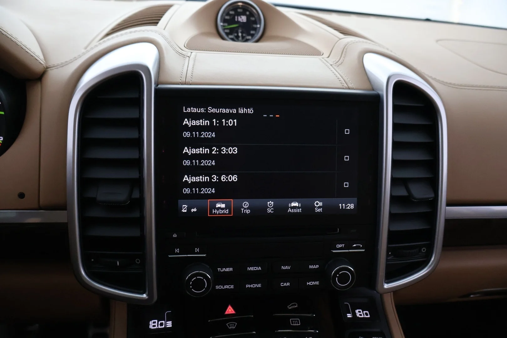 Car Image - 7lLFnzyKG2d8if203TnTPY