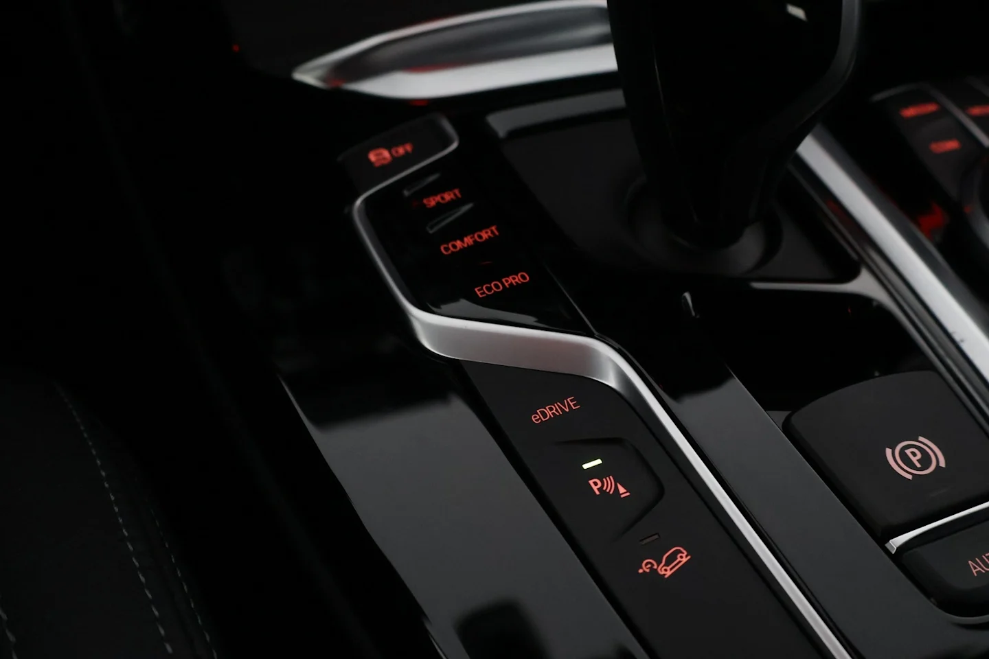 Car Image - 1CUQP2deuQpmYkqyS0Z39U