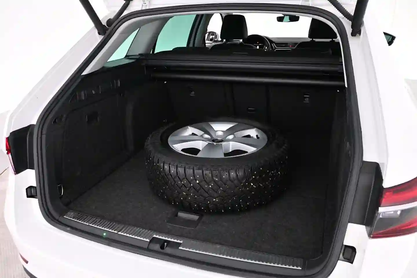 Car Image - 2TzoDDepdSEvhNu4G6Zbce