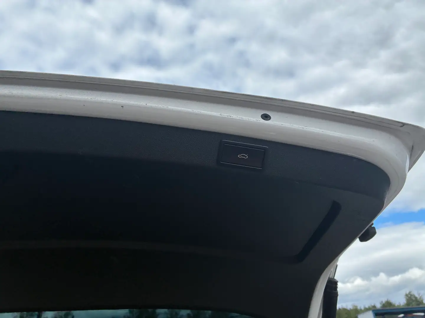 Car Image - vDBaP7zyuBPTHM28sc9f7