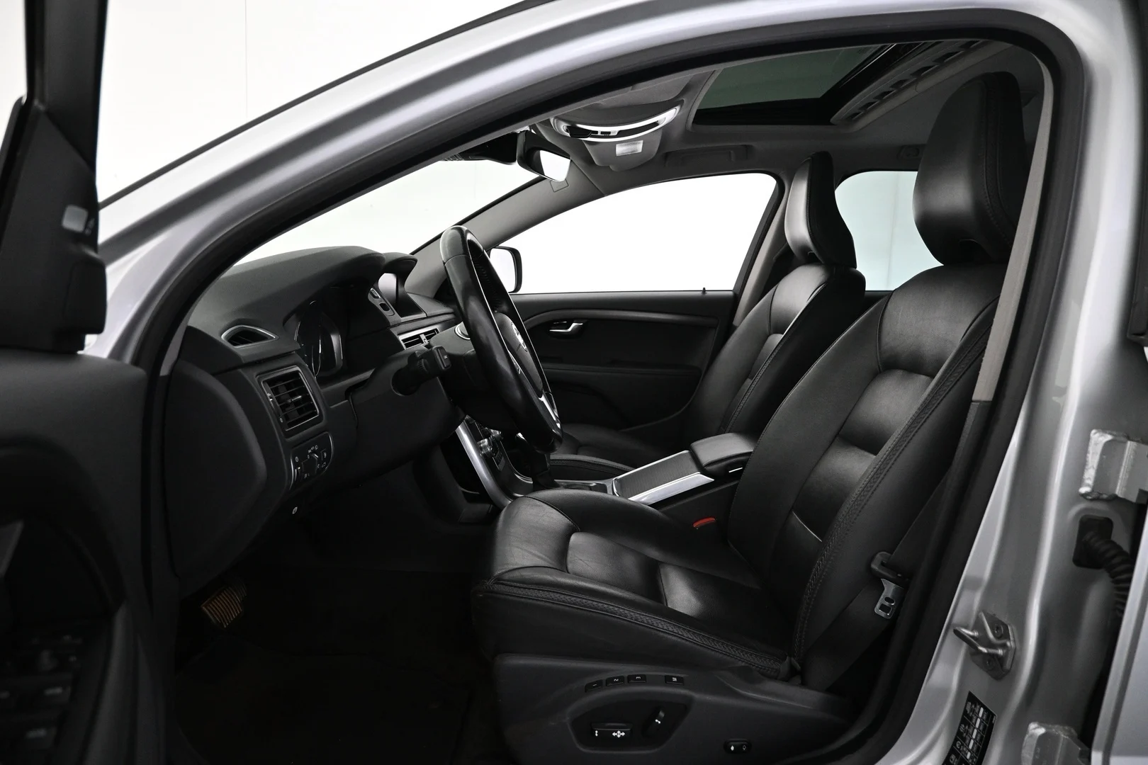 Car Image - 1nSuv9h44EyVXNWCzedXk4