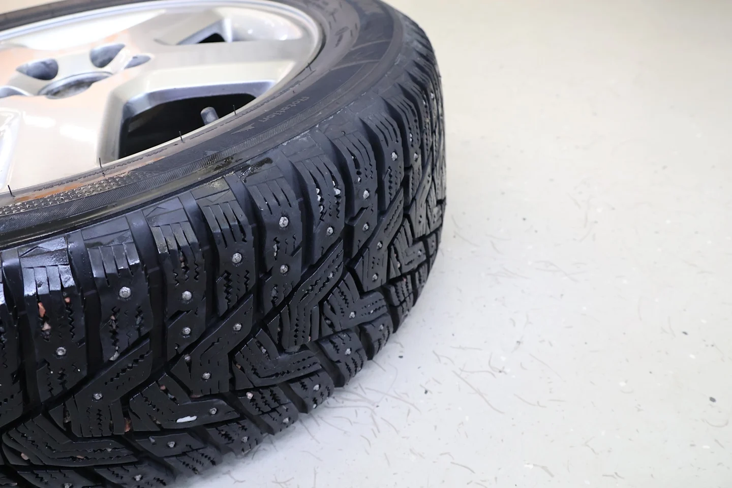 Car Image - 1vNmM4HdGLxh5pw69dmFtN
