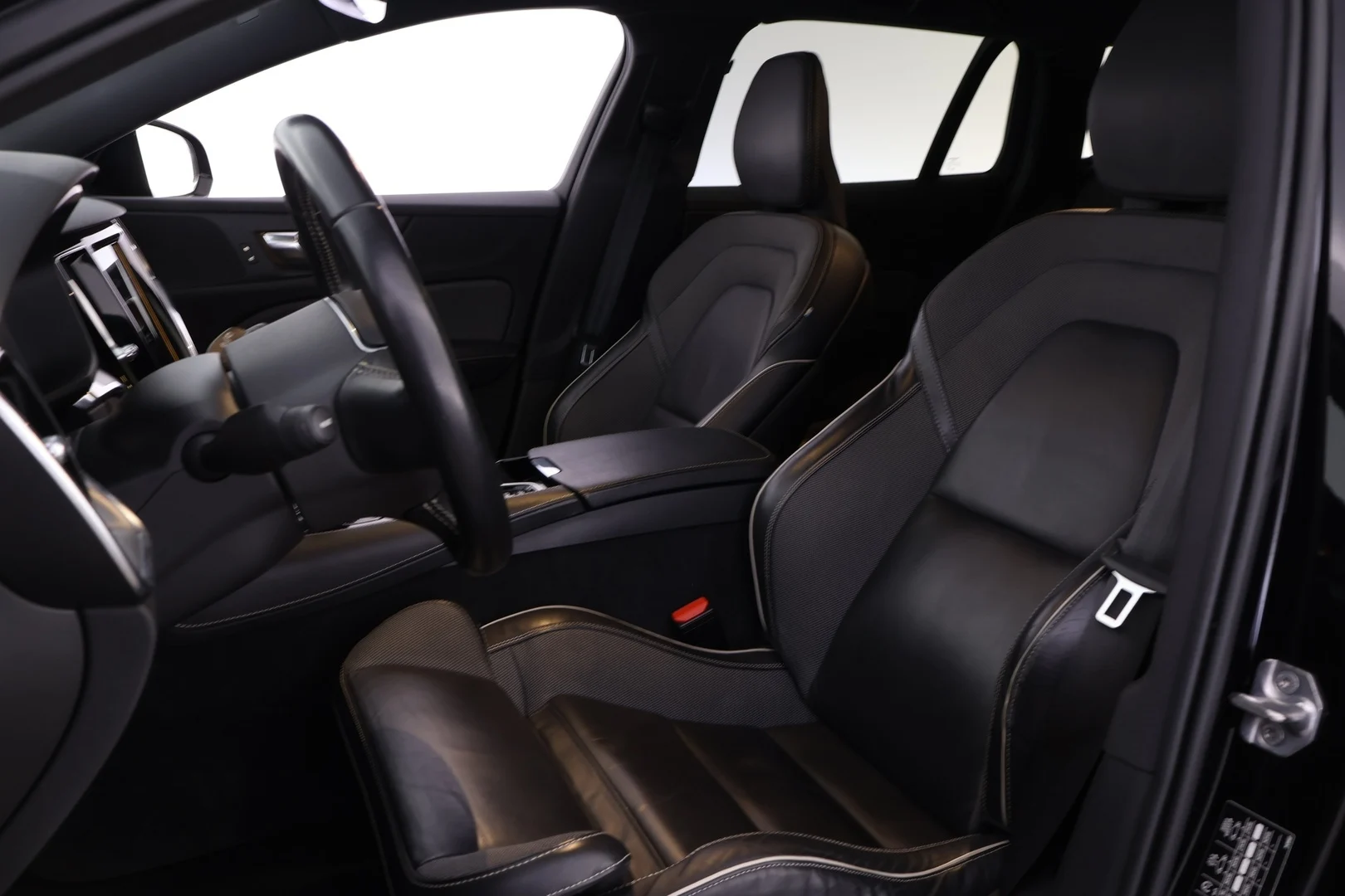 Car Image - 1tR7L4nBzhSkhwUS1mS2nc