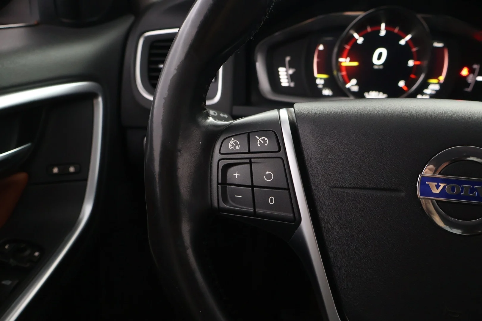 Car Image - 4B0ibEK6zUgpGE2vWxBa2G